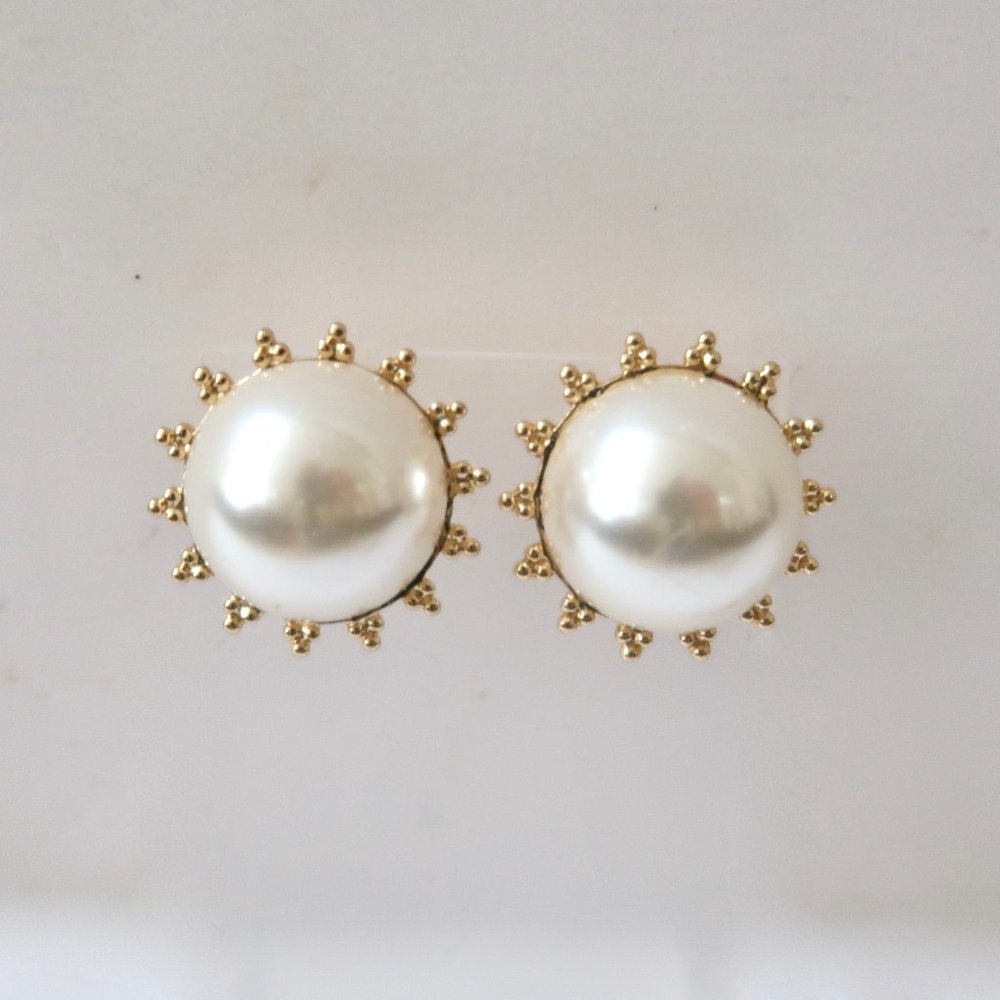 BAUBLEBAR Dee Pearl Stud Button earrings